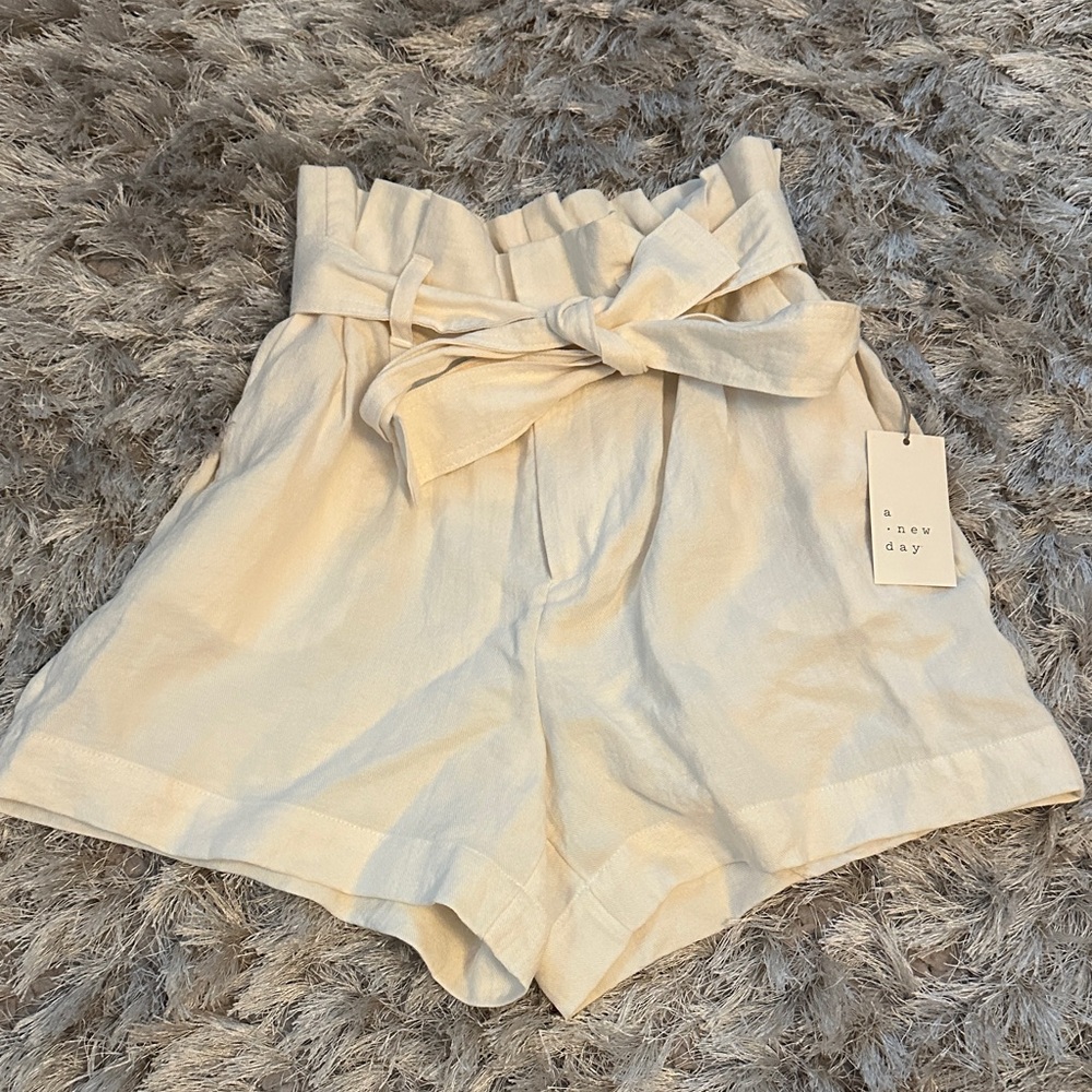 A New Day Women's High Waist Cream Shorts Linen